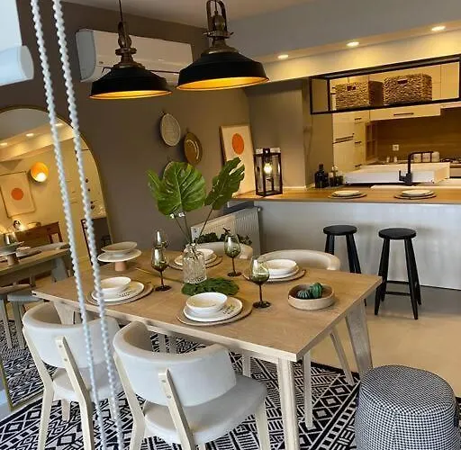 2+1 Luxury Flat ,near Old Town Apartment *