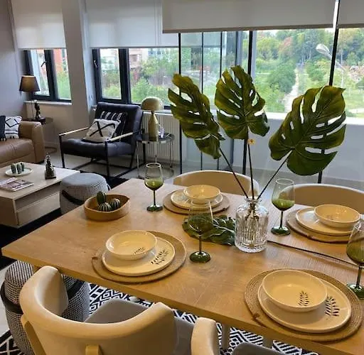 2+1 Luxury Flat ,near Old Town Apartment